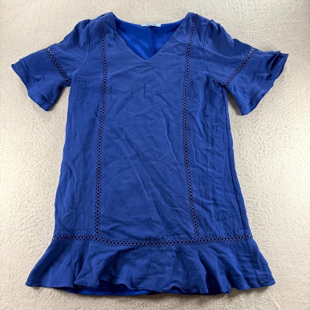 She + Sky Shift Dress Women Small Blue Excellent‎ Ruffle Hem Crochet Trim SL9399